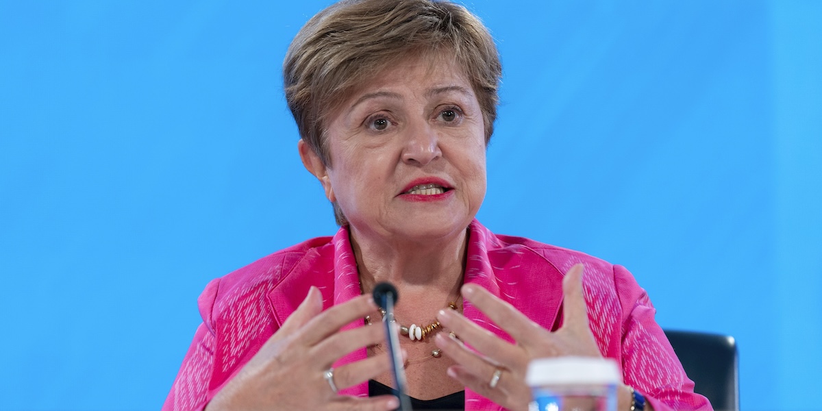 IMF varnar för AI-smäll på börsen