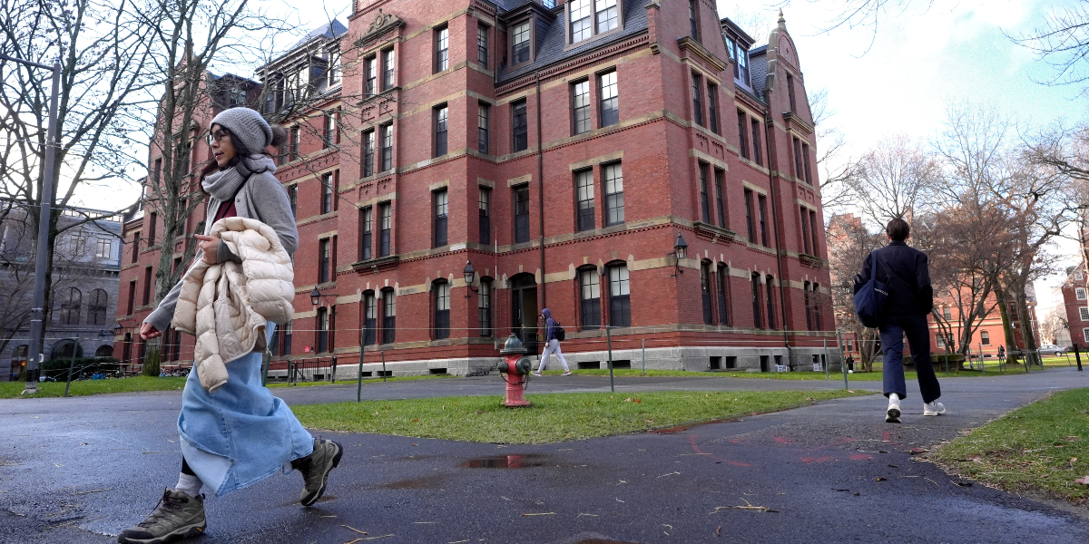 USA:s studenter blickar mot Storbritannien