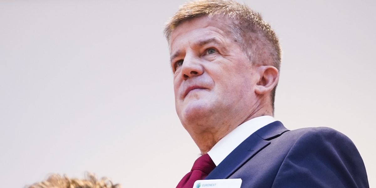 Batljan trotsig – trots att långivarna vänt honom ryggen