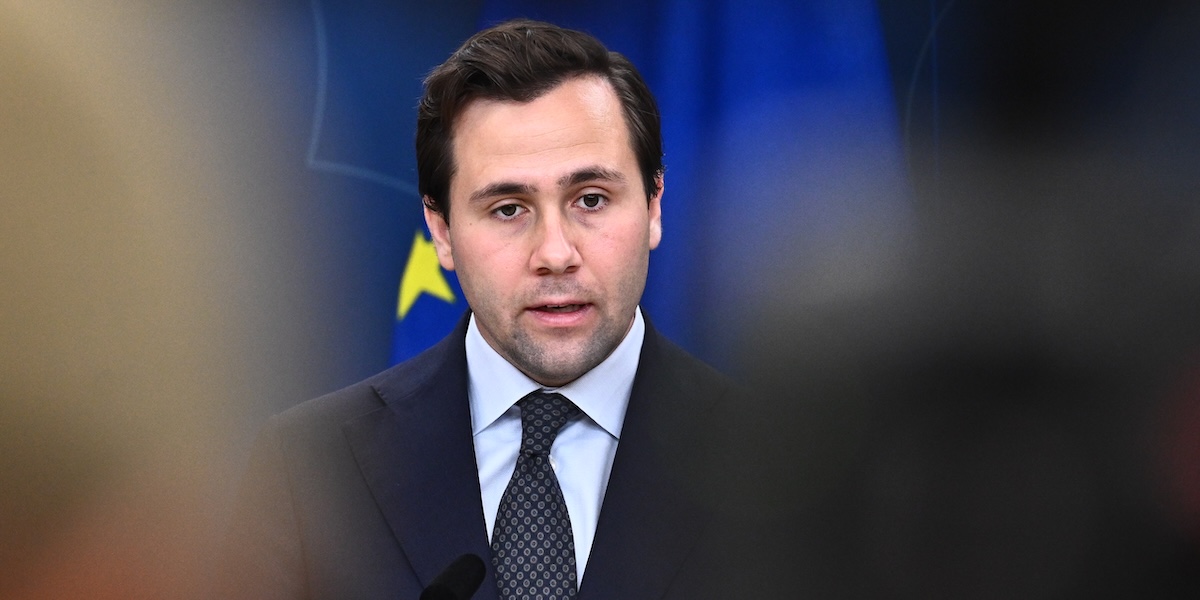 Handelsstriden hårdnar – Sverige slåss för bilindustrin