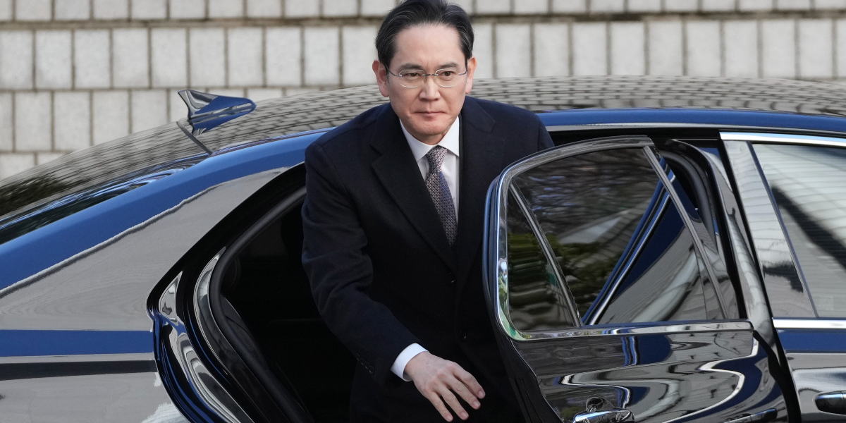 Vinstras pressar Samsung – kan missa chiptåget