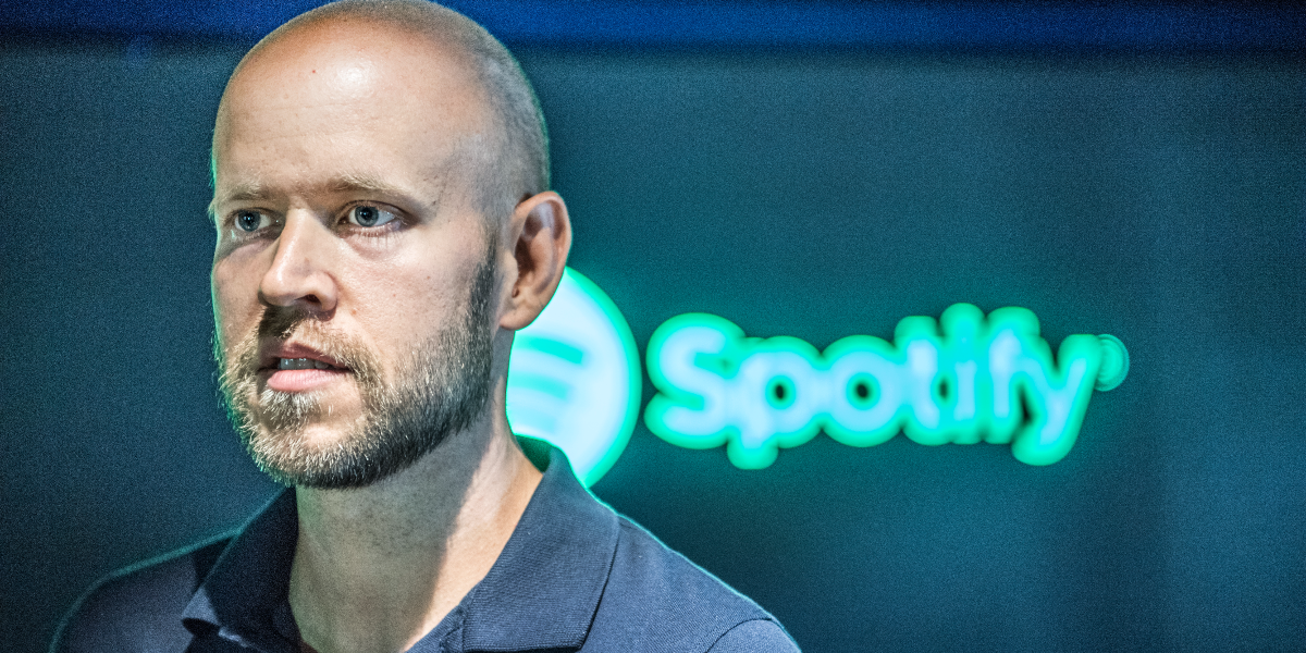 Artister lämnar Spotify i protest mot Eks vapenaffär