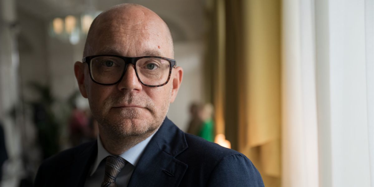 Ministern vill trotsa Tidöavtalet om lönekrav