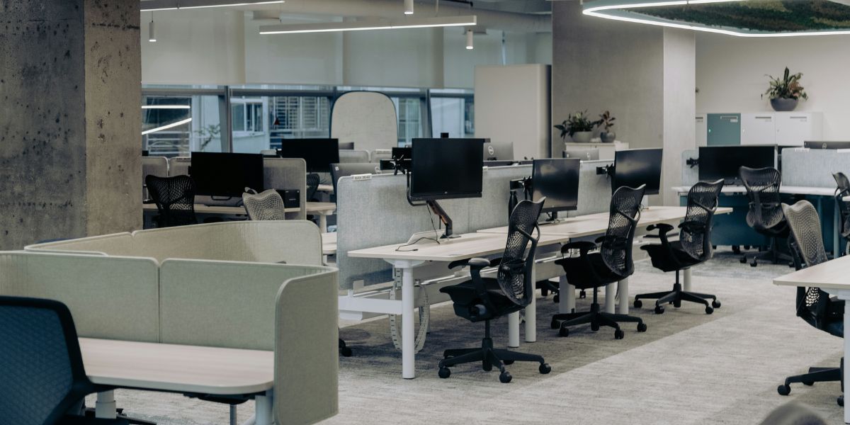 Betala för att gå till kontoret? Det gör arbetslösa i Kina