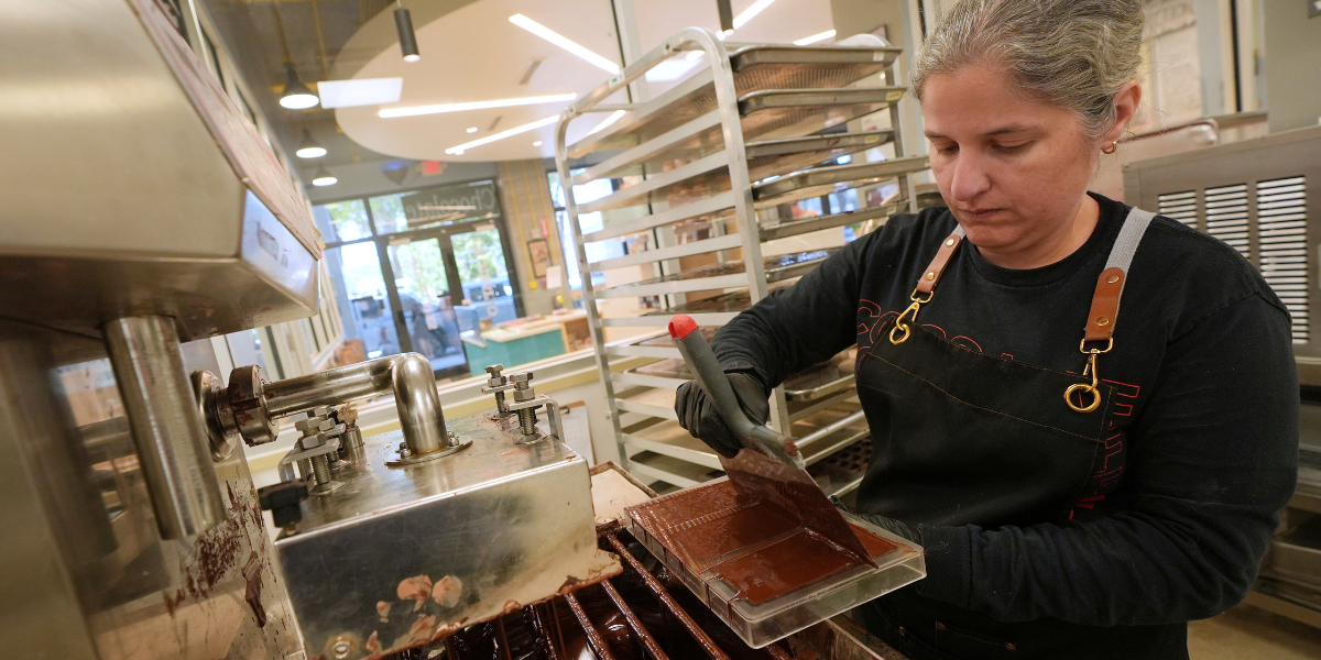 Älskar du choklad? Håll ut – då kan priserna sjunka