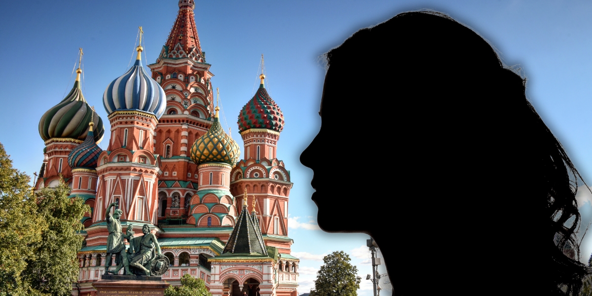 Våldtäktsdömd jurist samarbetar med livstidsdömd mördare