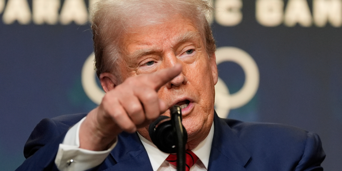 Trumps bankkonto stängdes – rasar mot bankerna