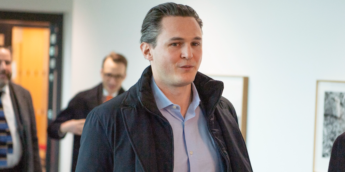 Ernstberger på PR-turné – sågas av rådgivare