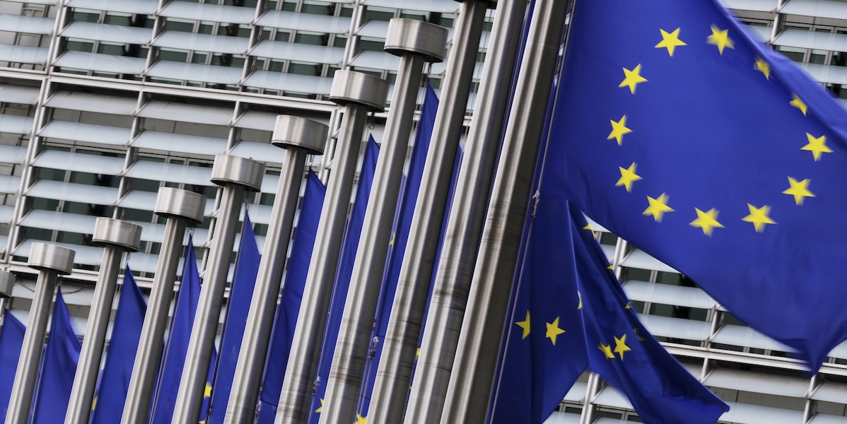 EU trappar upp striden mot techjättarna