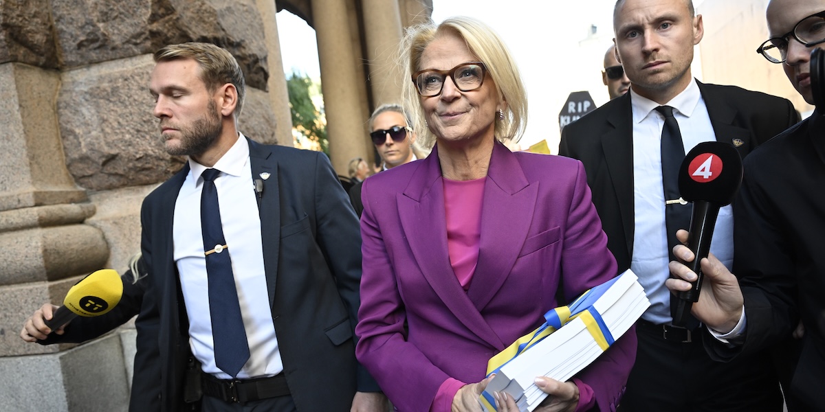 ”Plånbokstrick räcker inte – Sverige behöver en helt ny kurs”