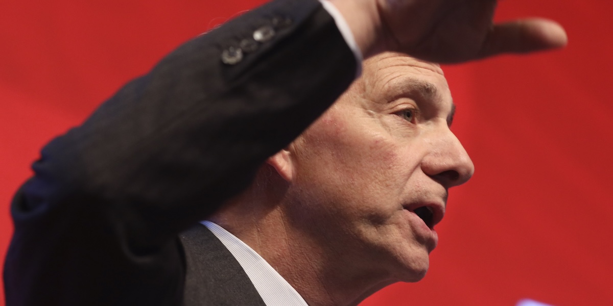 Miljardären avslöjar: Så överlever du ekonomisk kollaps