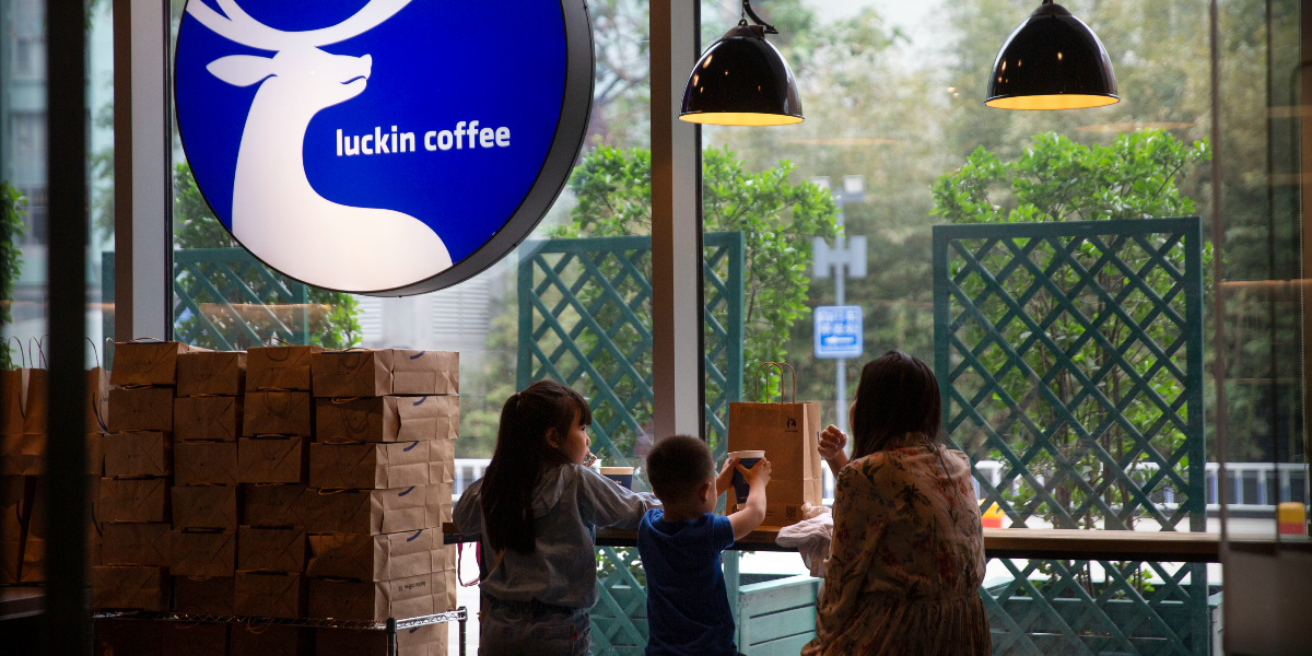 Kinesisk uppstickare skrämmer Starbucks: ”Gjort det bra”