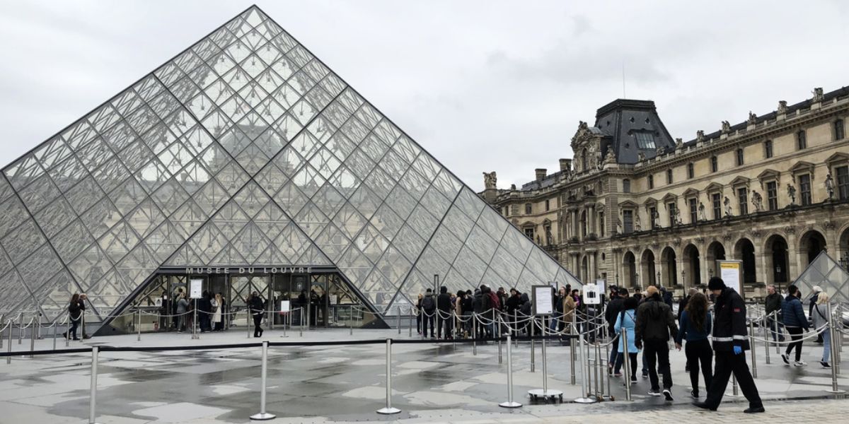 Juvelkupp mot Louvren – Napoleons smycken stulna