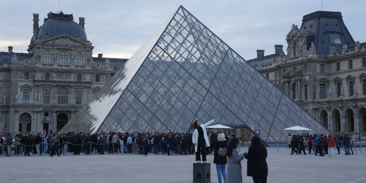 Stulna Louvre-juvelerna kan redan vara förlorade
