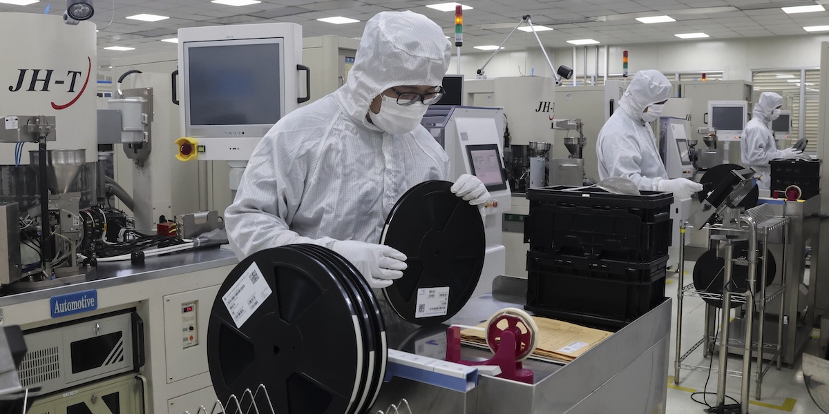 Nederländerna tog Kinas chipjätte – nu hotas bilfabrikerna