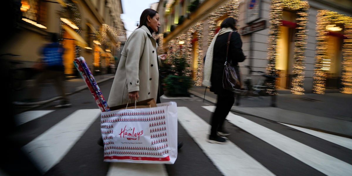 Italien chockhöjer skatten för rika utlänningar