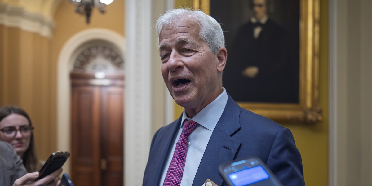 Trump frigör biljoner till Wall Street