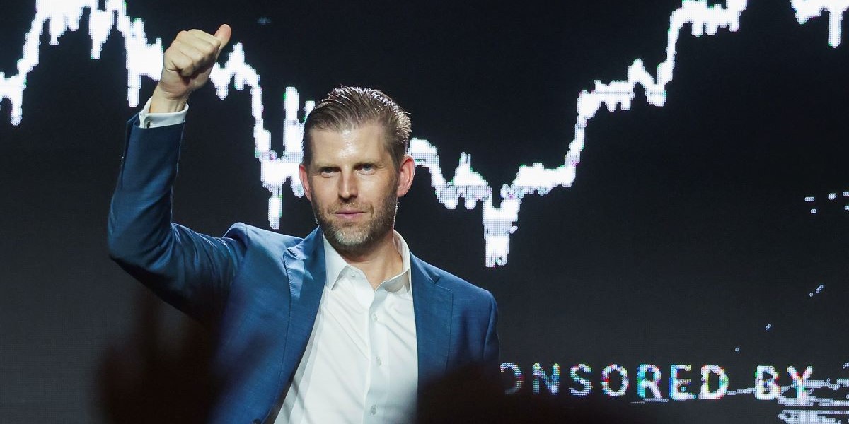 Mörk oktober för bitcoin – rekord och ras i volatil månad