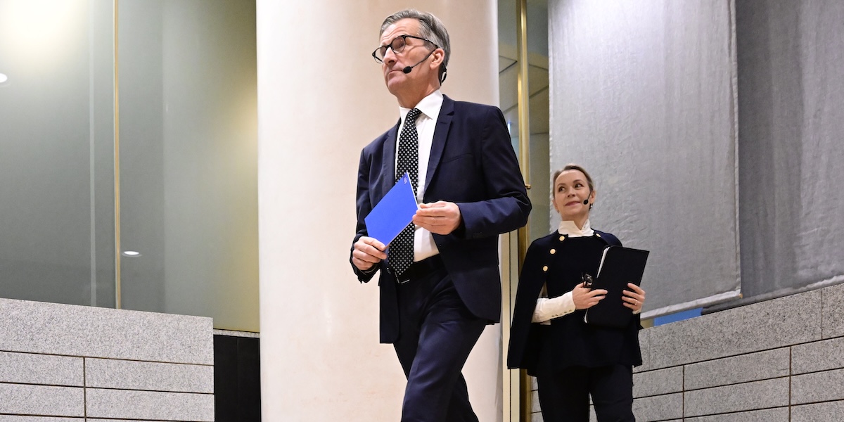 Riksbankens bakslag – experterna oense om vad som händer nu