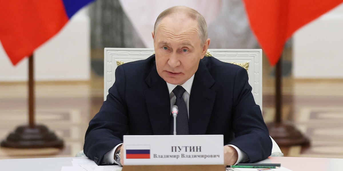 Ryssland förlorar miljarder när oljepriset kraschar