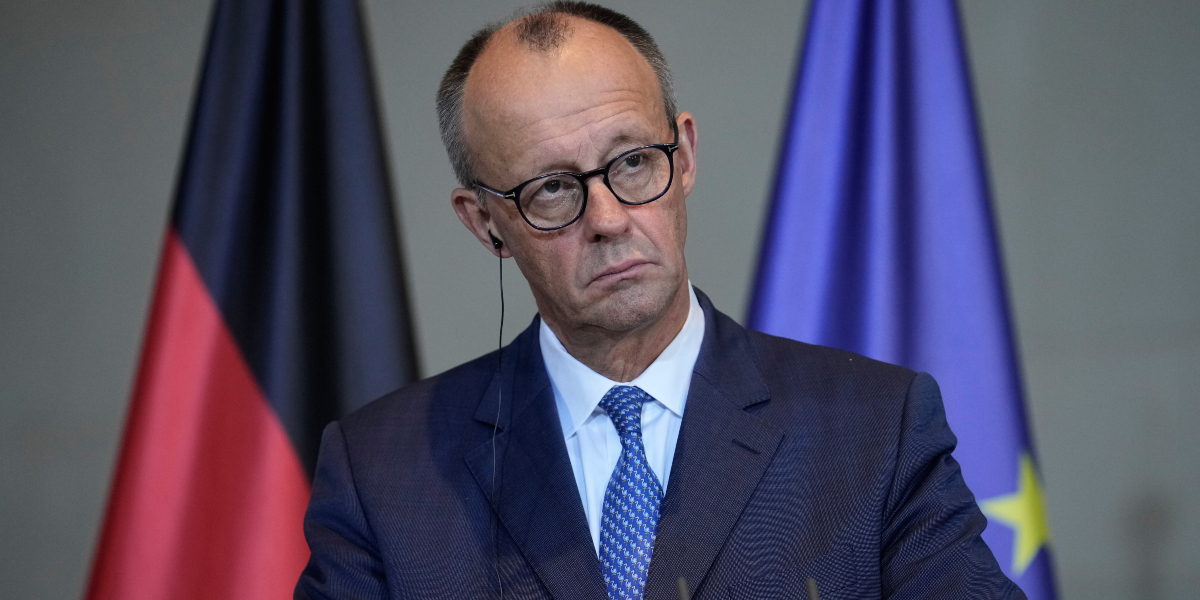 Merz: För tidigt att förbjuda bensinbilar om nio år