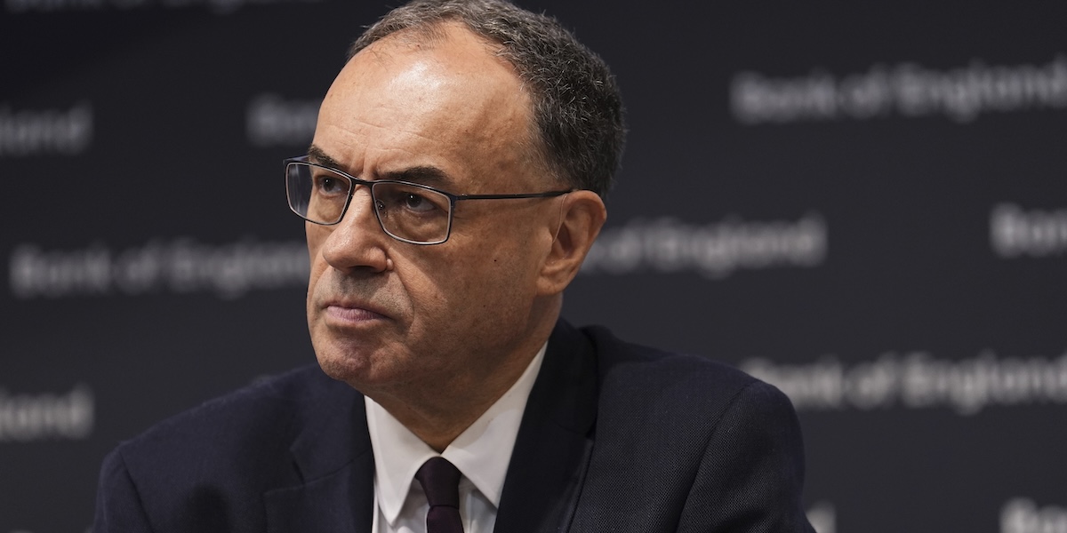 Oförändrad brittisk styrränta – fyra emot