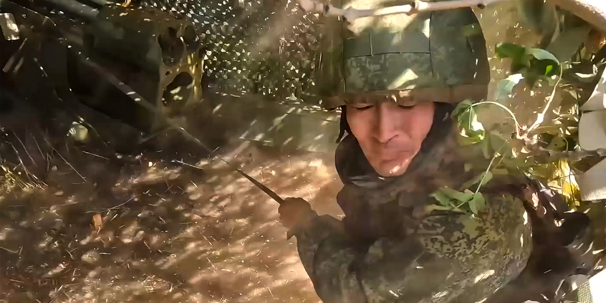 Ryska kvinnor jagar döda soldater – för pengarna