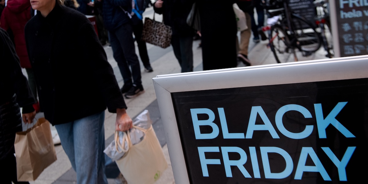 Smygökar priser inför Black Friday – så luras kunderna