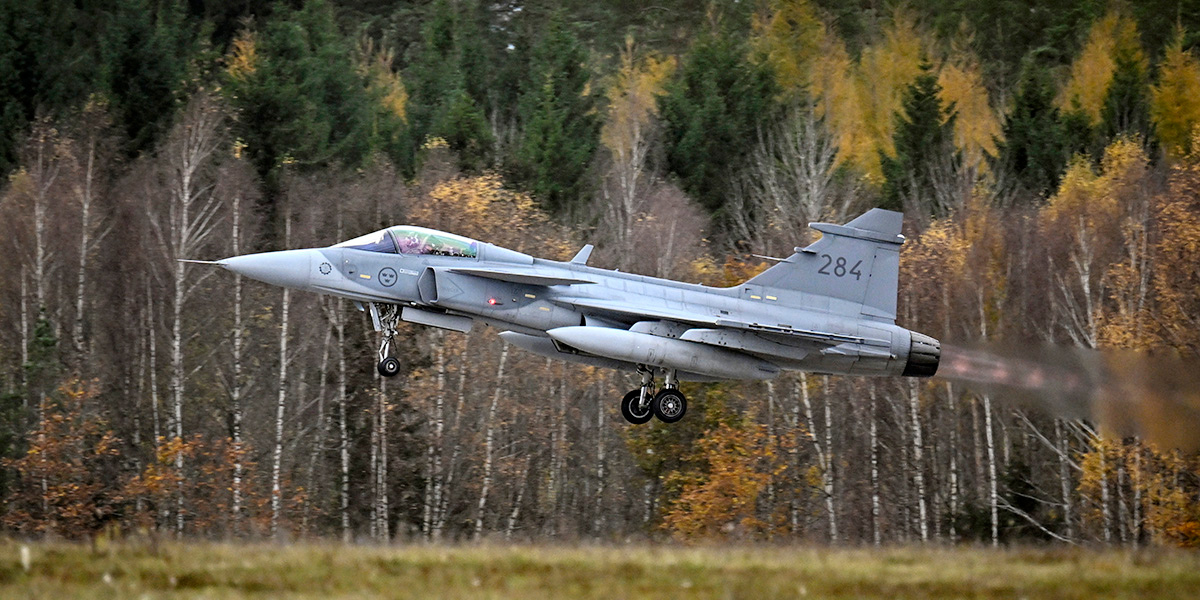 Gripen underlägset F-35 – men politiken kan ändra allt