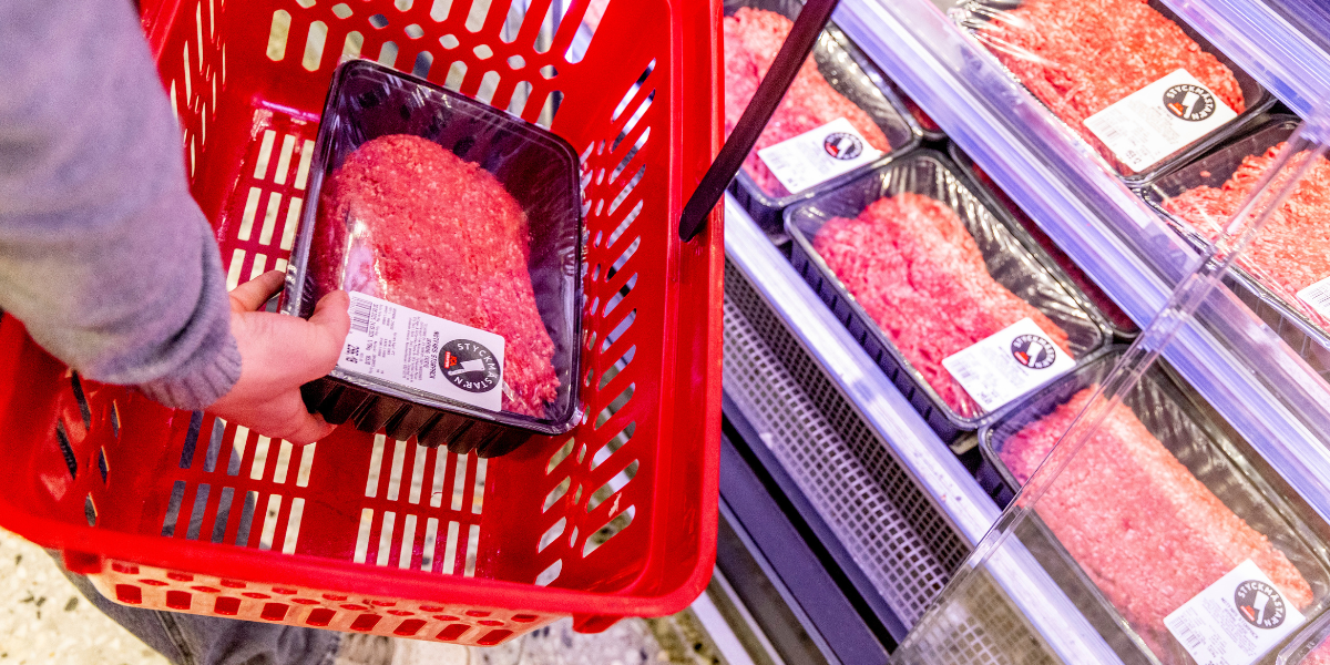 Matproducenter pressas av kedjorna – trots stigande priser