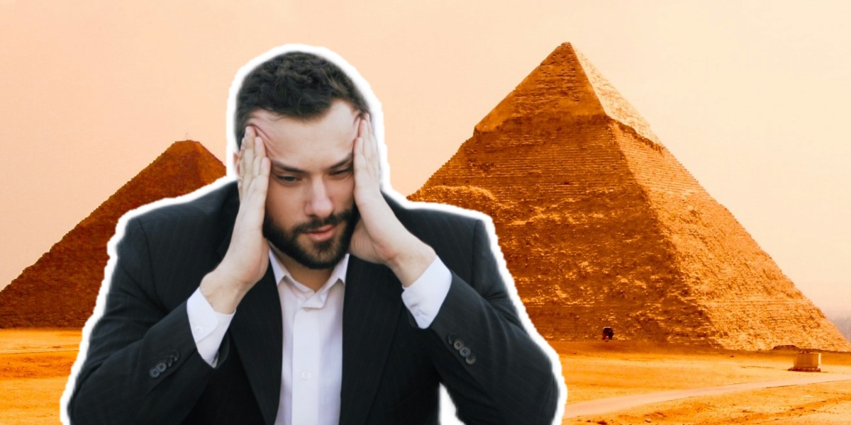 Pyramiden i gungning när konsultjättar stoppar löneökningar