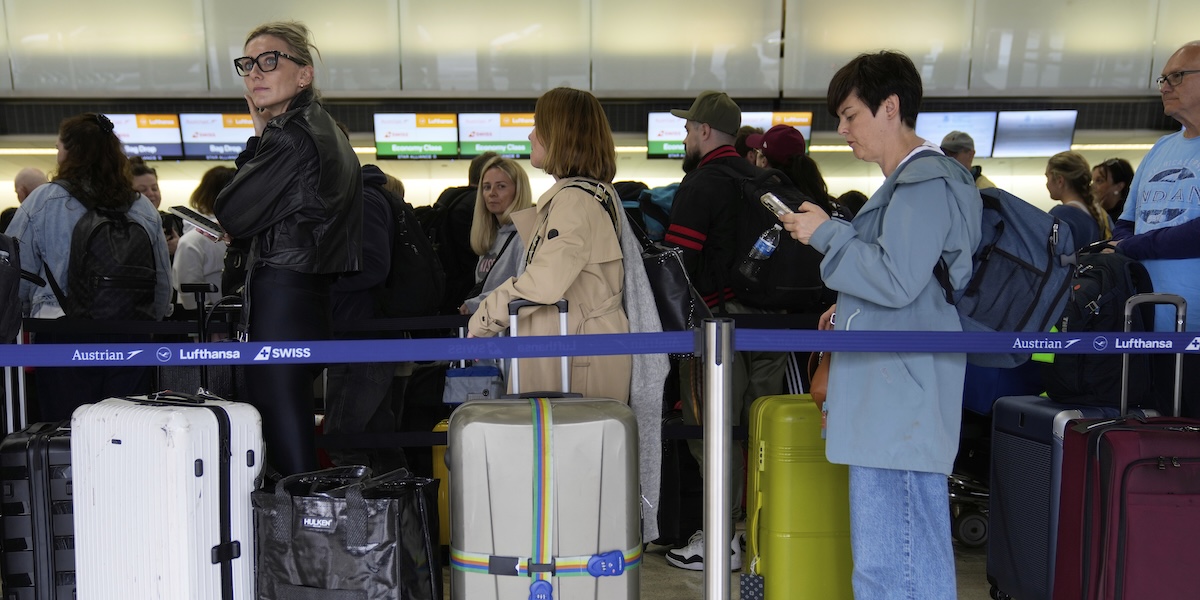 Fastnar utomlands – så hanterar techjättarna krisen