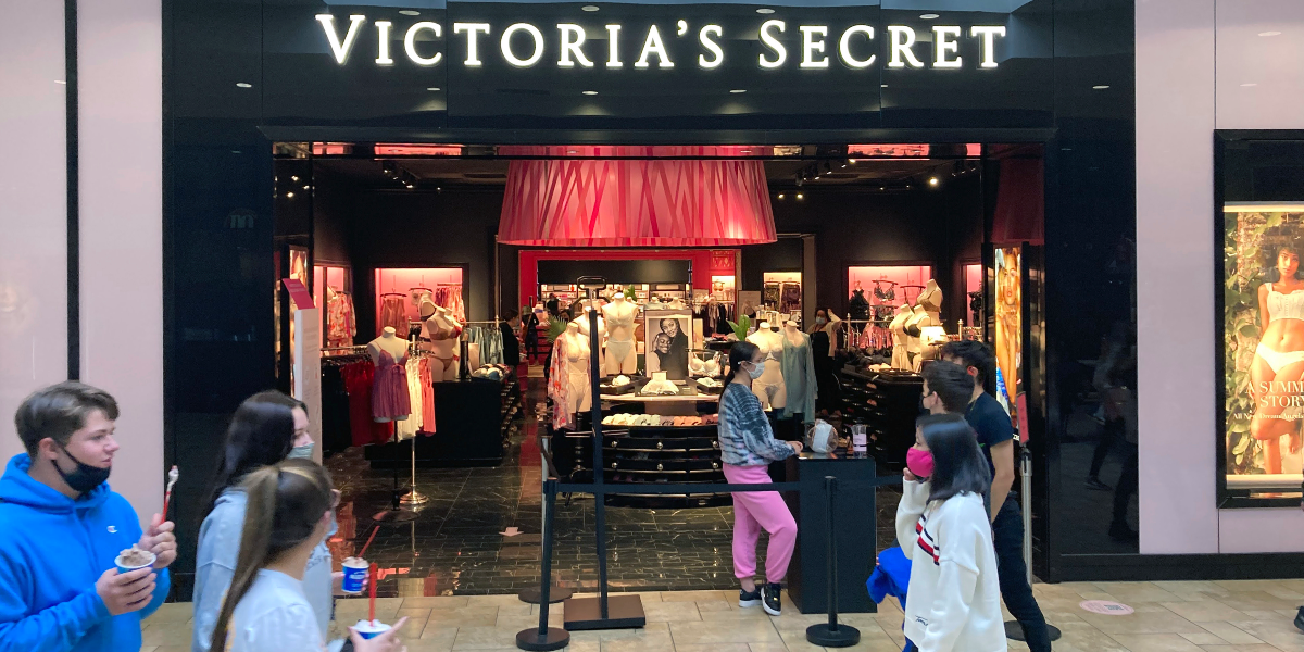 Investerare försöker oftare få bort kvinnliga vd:ar