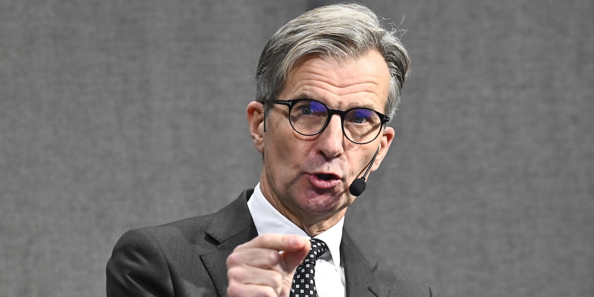 Thedéen: Dags att utreda e-krona